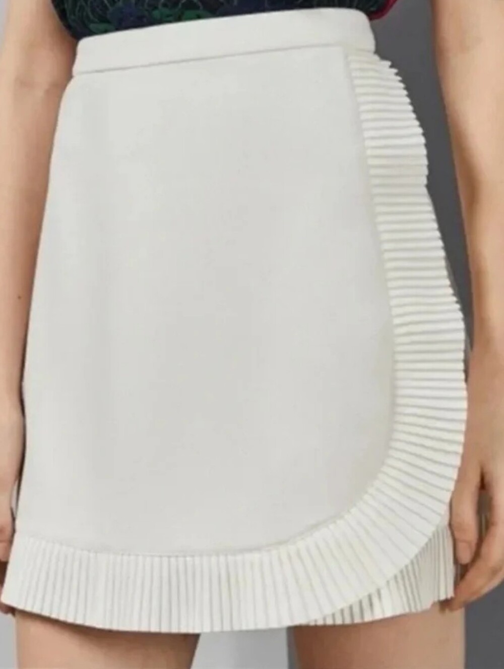 Ted Baker Avelina Ruffle Mini Skirt, Size 2 Ivory